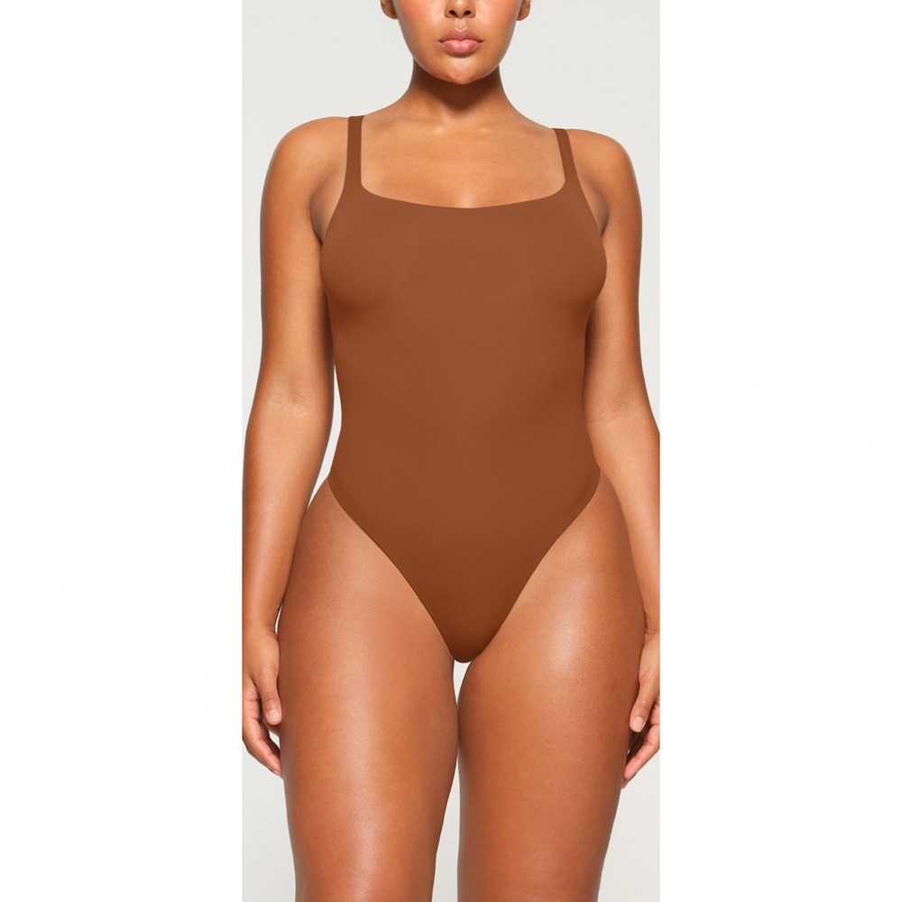 Skims Fits Everybody Square Neck Bodysuit in Bronze Size Small